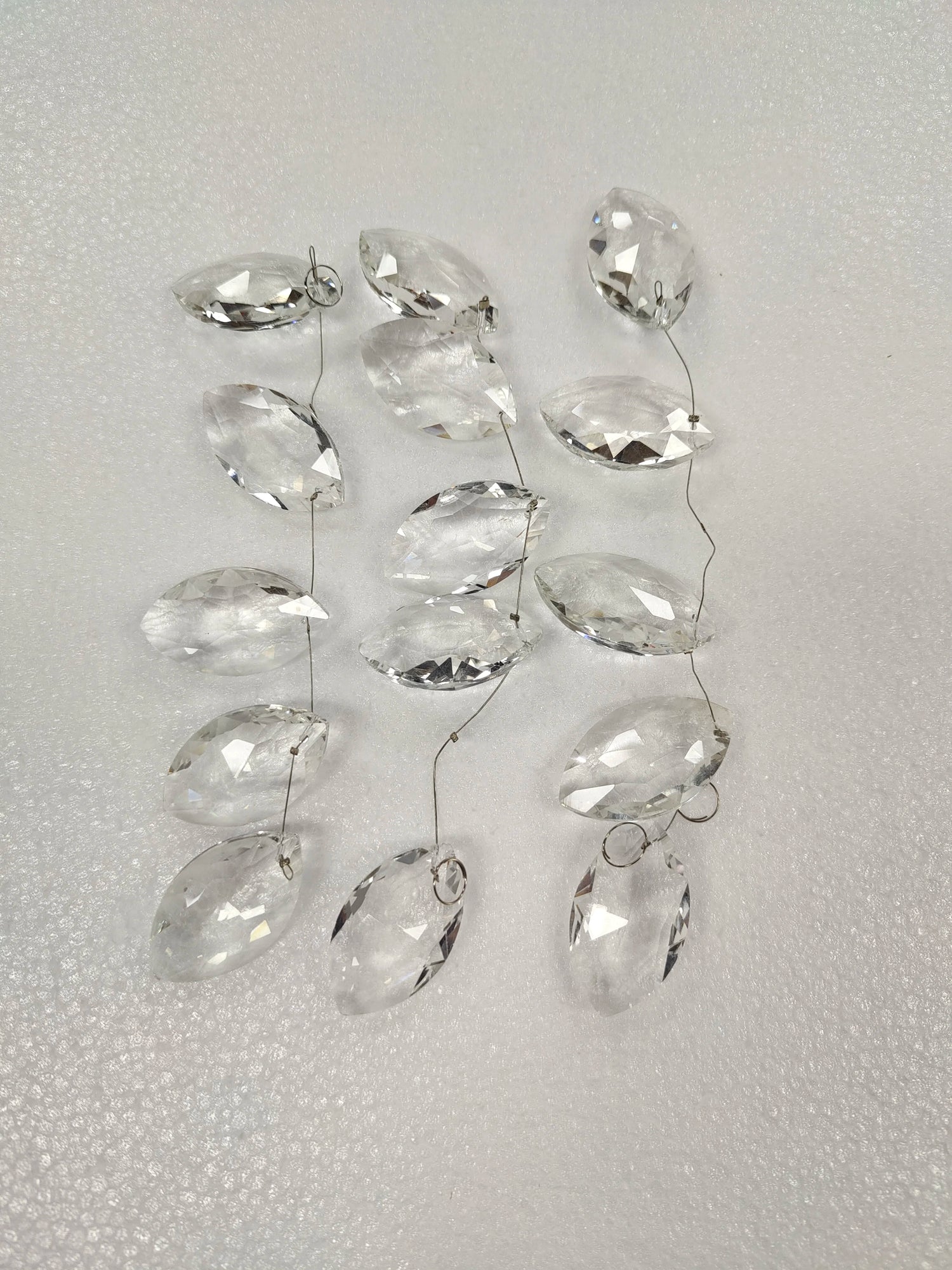 Luxury Crystal Chandelier  Elegant Metal Hanging Lamp for Dining Room Living Room  Hotel Décor in Gold Finish