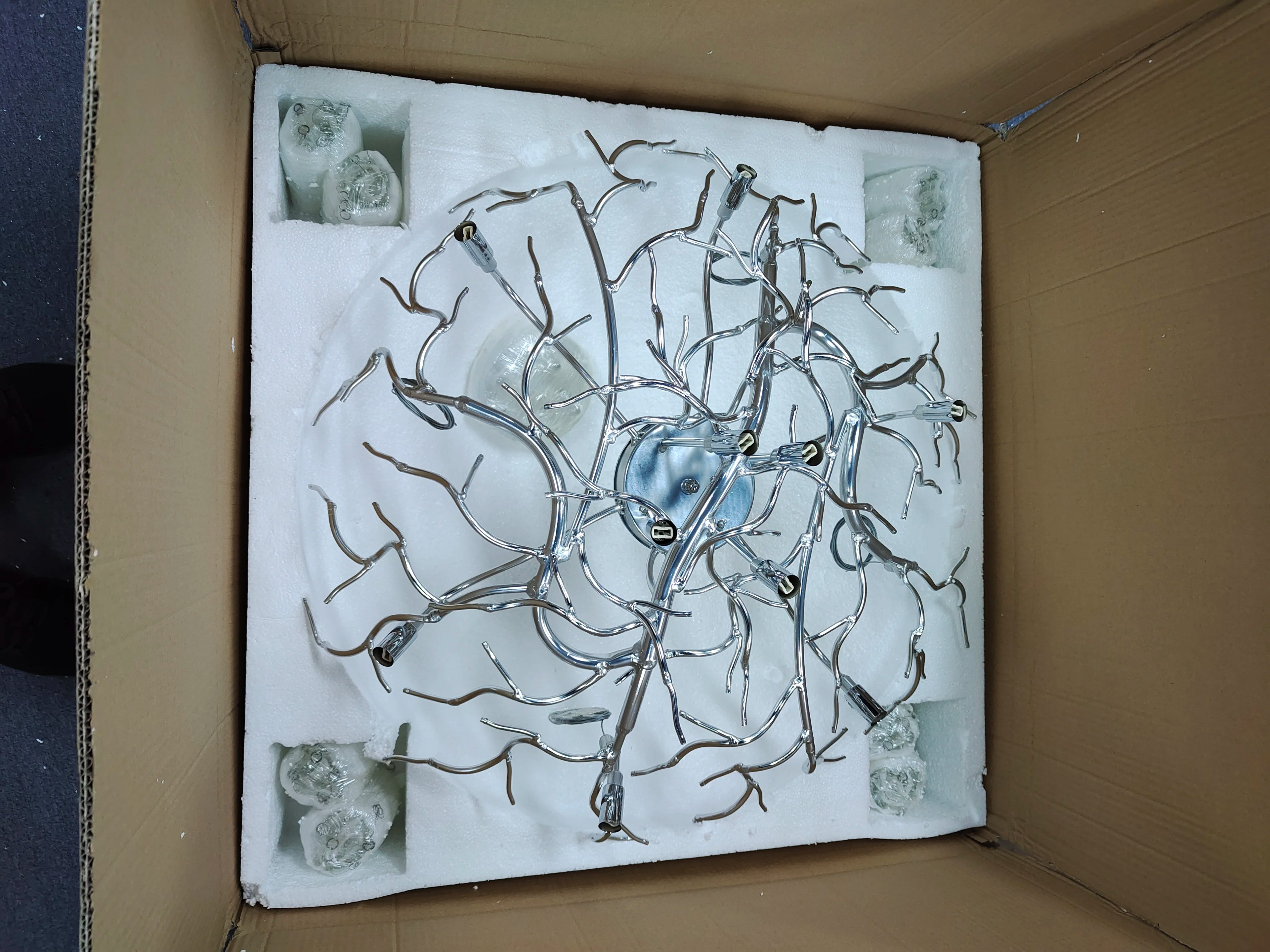 Luxury Crystal Chandelier  Elegant Metal Hanging Lamp for Dining Room Living Room  Hotel Décor in Gold Finish