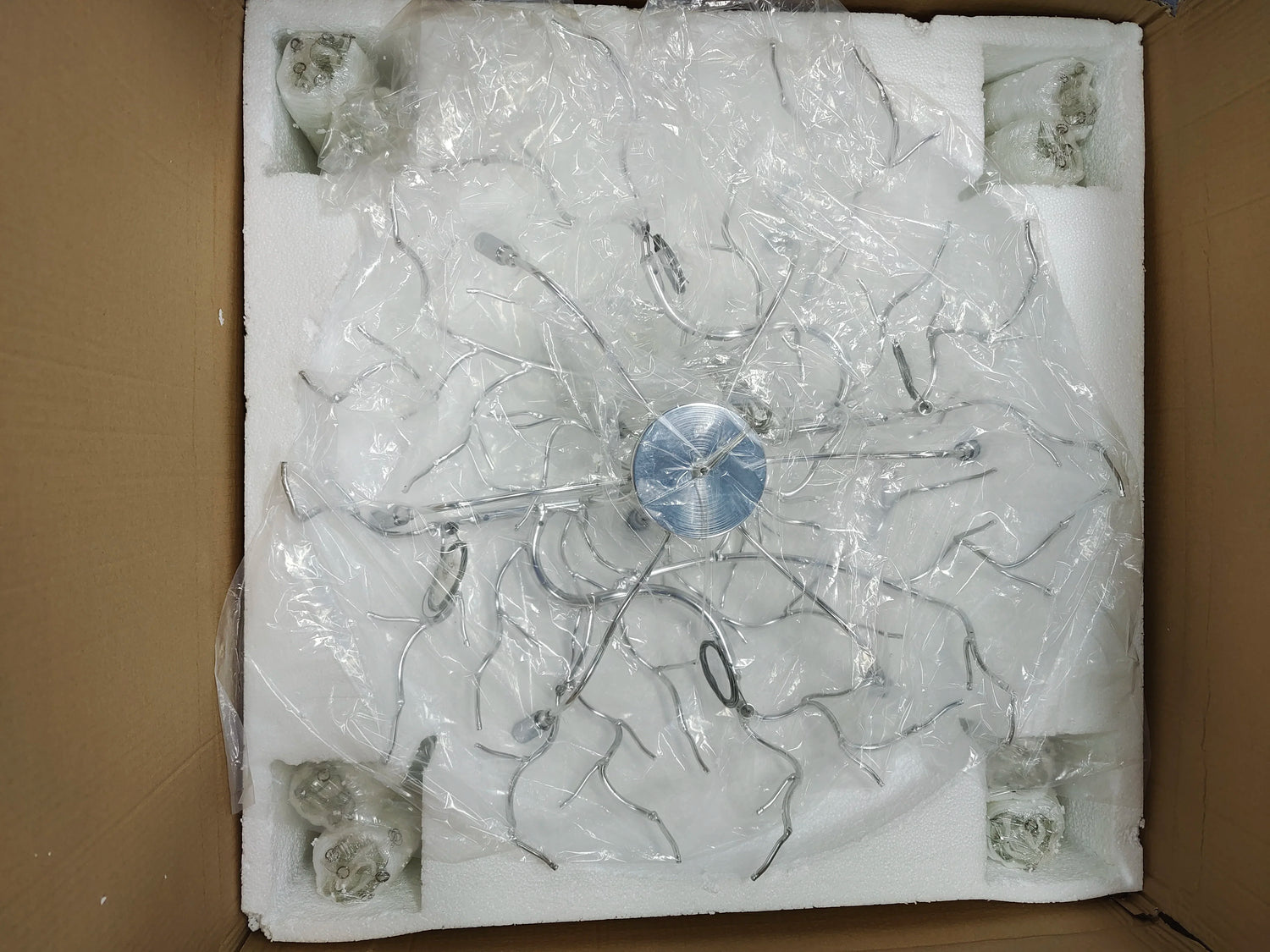 Luxury Crystal Chandelier  Elegant Metal Hanging Lamp for Dining Room Living Room  Hotel Décor in Gold Finish