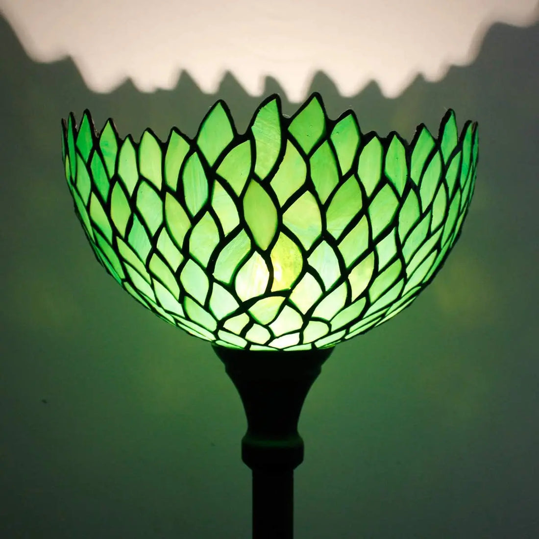 Floor Lamp Green Wisteria Stained Glass Light 12X12X66 Inches Pole  Standing Corner Torch