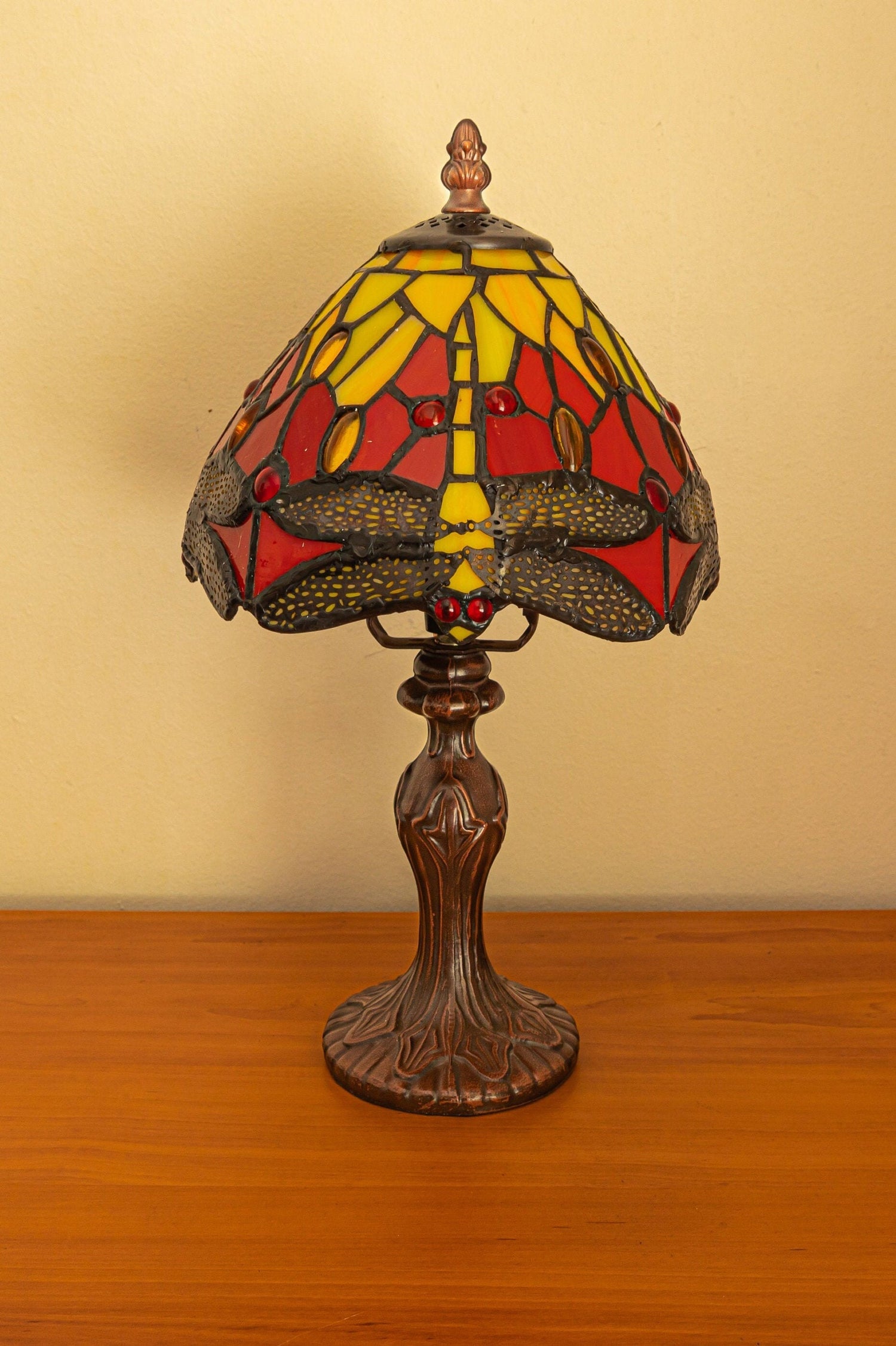Tiffany Lamp, Leadglass Lamp, Stained Glass Shade, Crystal Bead Lamp Shade, Antique Lampshade, Stained Glass Lamp Shade, Bedside Lamp, Red S