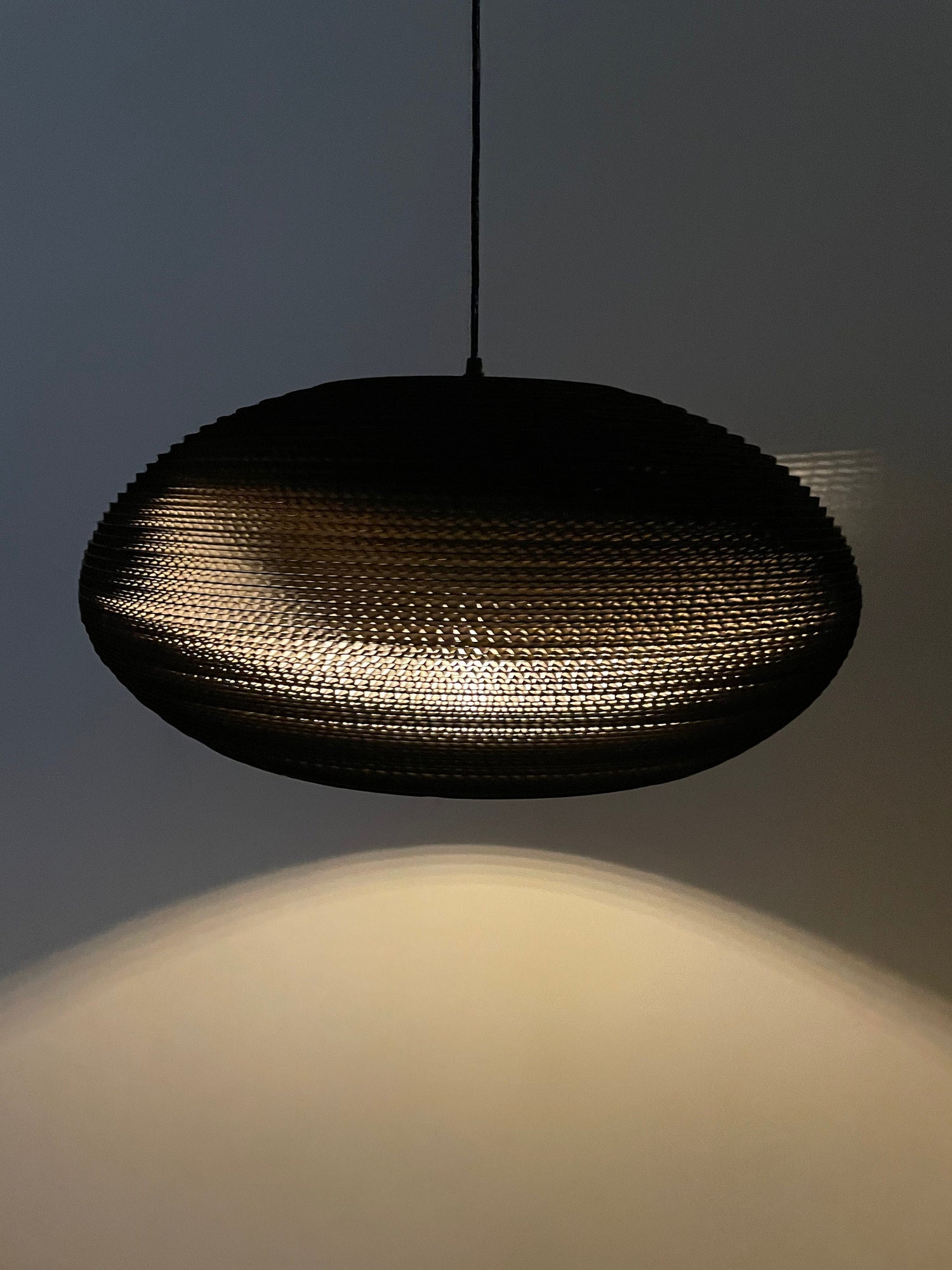 Modern Drum Corrugated Cardboard Pendant Light - Ceiling Light - Hanging Lampshade - Droplight - Livingroom/ Kitchen/ Bedroom/Restaurant