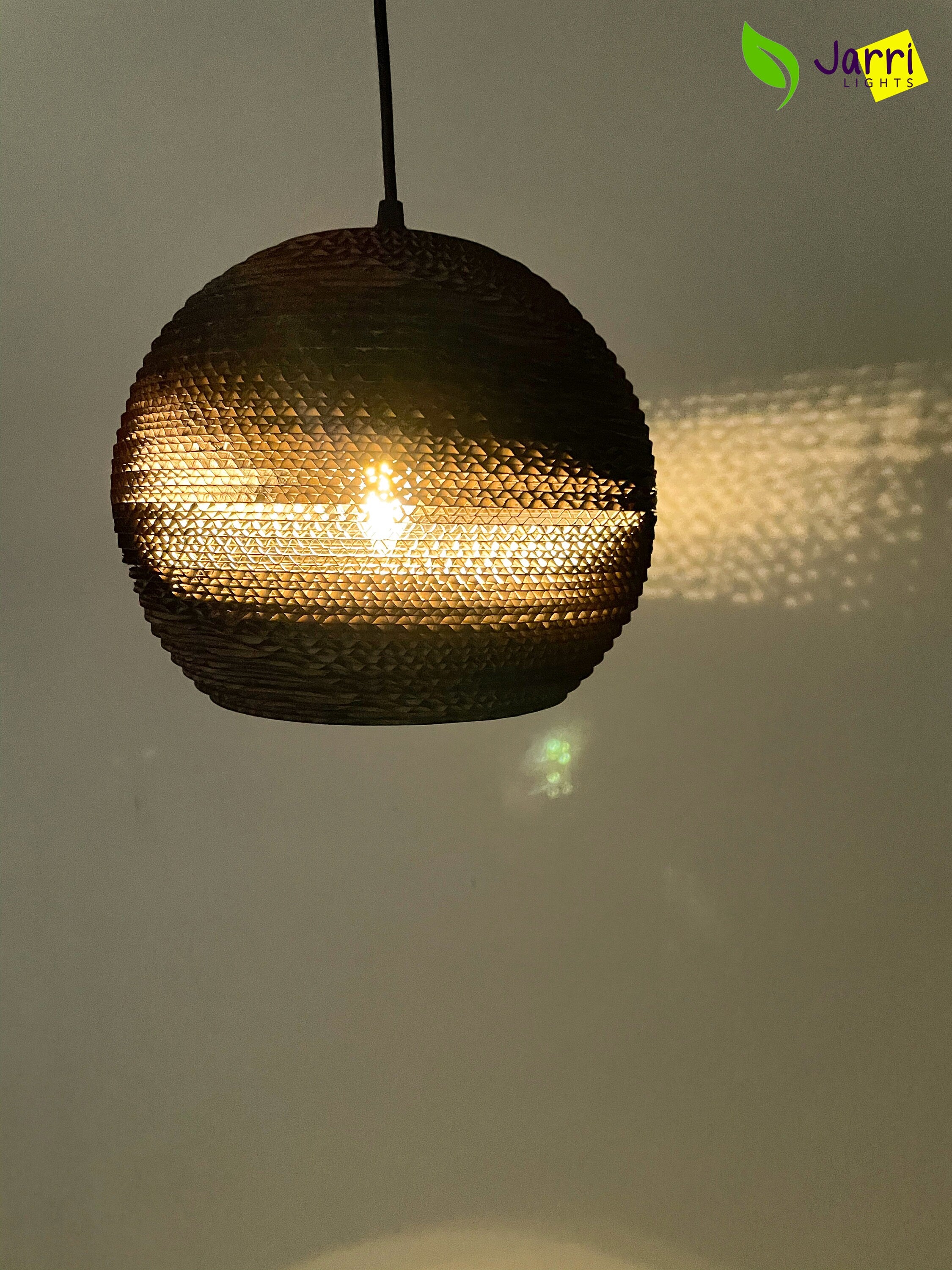 Modern Round Corrugated Cardboard Pendant Light - Ceiling Light - Hanging Lampshade - Droplight - Livingroom/ Kitchen/ Bedroom/Restaurant
